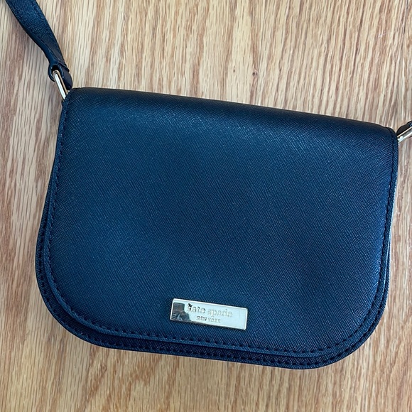 Kate Spade Mini Crossbody Black Leather Crosshatch - Picture 2 of 6